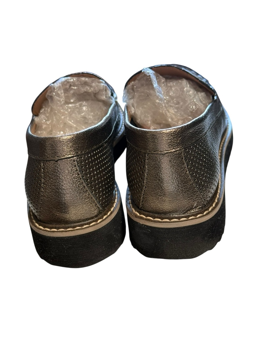 Comfortiva Align Metallic Pewter Perforated Leather Loafers Comfort Shoes 8.5-9 - Picture 5 of 7
